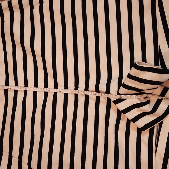 RW & Co High-waisted striped shorts - Picture 8 of 9